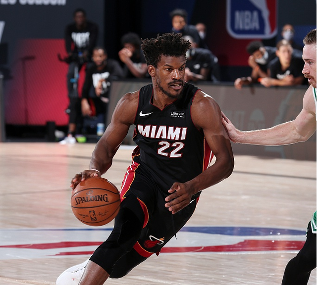 西媒：皇马认为卡马文加是克罗斯的理想替代者